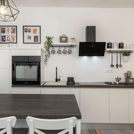 Apartment Vinotoc Izola Esterno foto